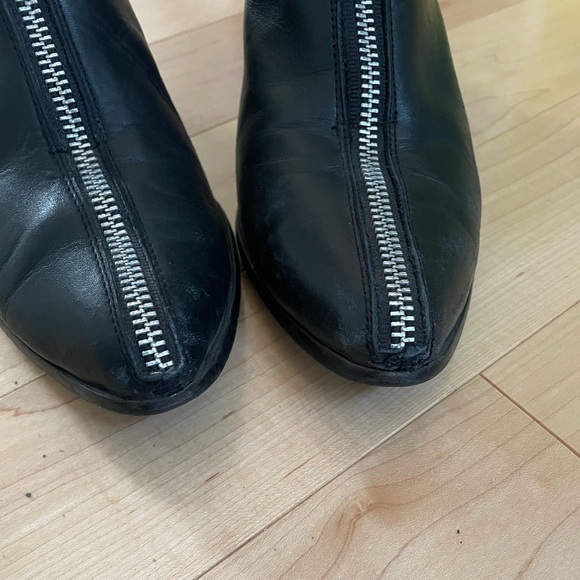 Black leather ankle boots with top zipper, size 7. - Picture 2 of 4